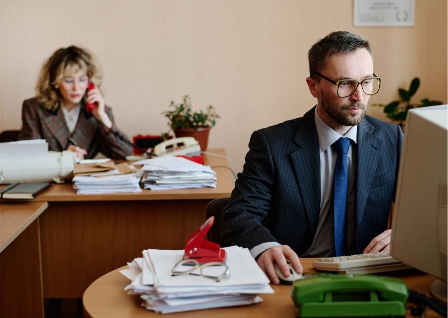 Zatrudnienie w samorządach w Polsce - kluczowe wnioski z raportu NIST