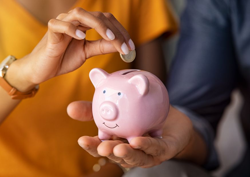 Polacy odkładają dopiero po czterdziestce – eksperci ostrzegają przed skutkami